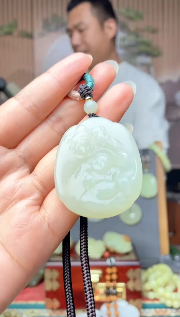 颈饰未镶嵌和田玉拍一发一