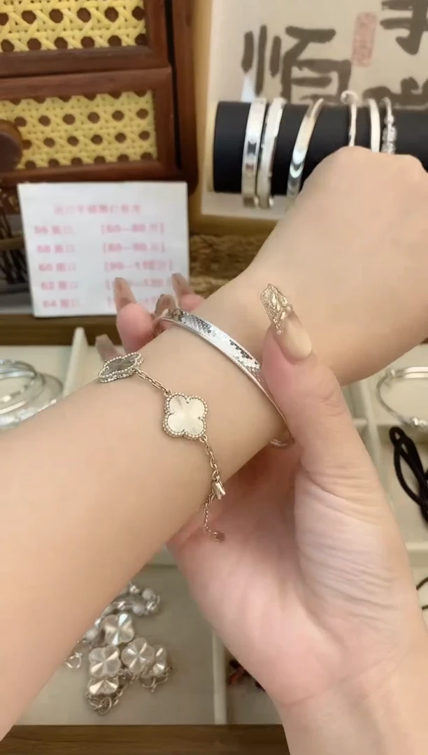 珐琅足银银制蛇鳞手镯