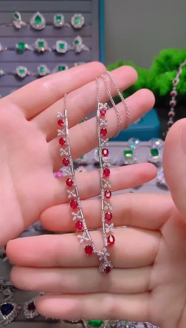18K金锁骨链18K金镶嵌红宝石.
