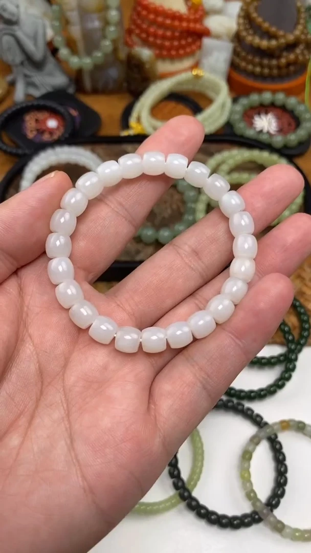 颈饰未镶嵌和田玉手串
