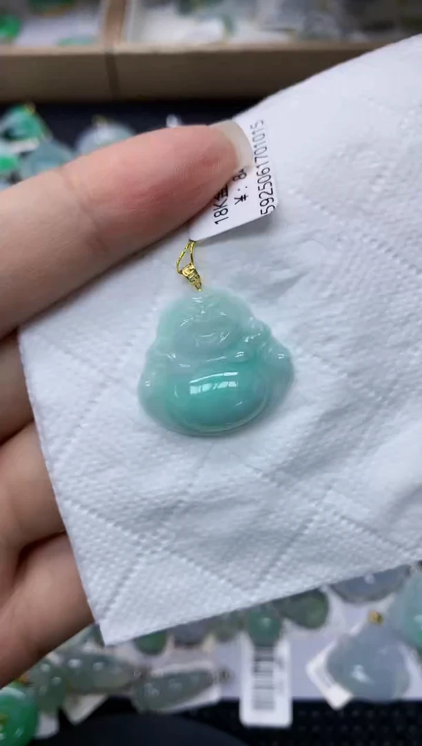 颈饰18K金镶嵌翡翠1111111111