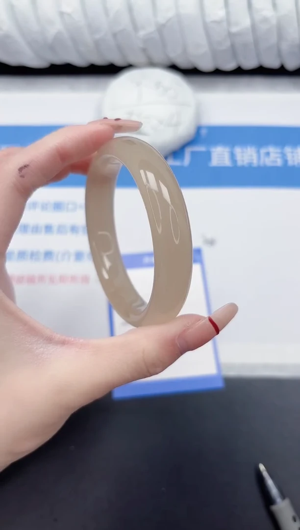 未镶嵌手镯石英质玉40-59.2XBJ