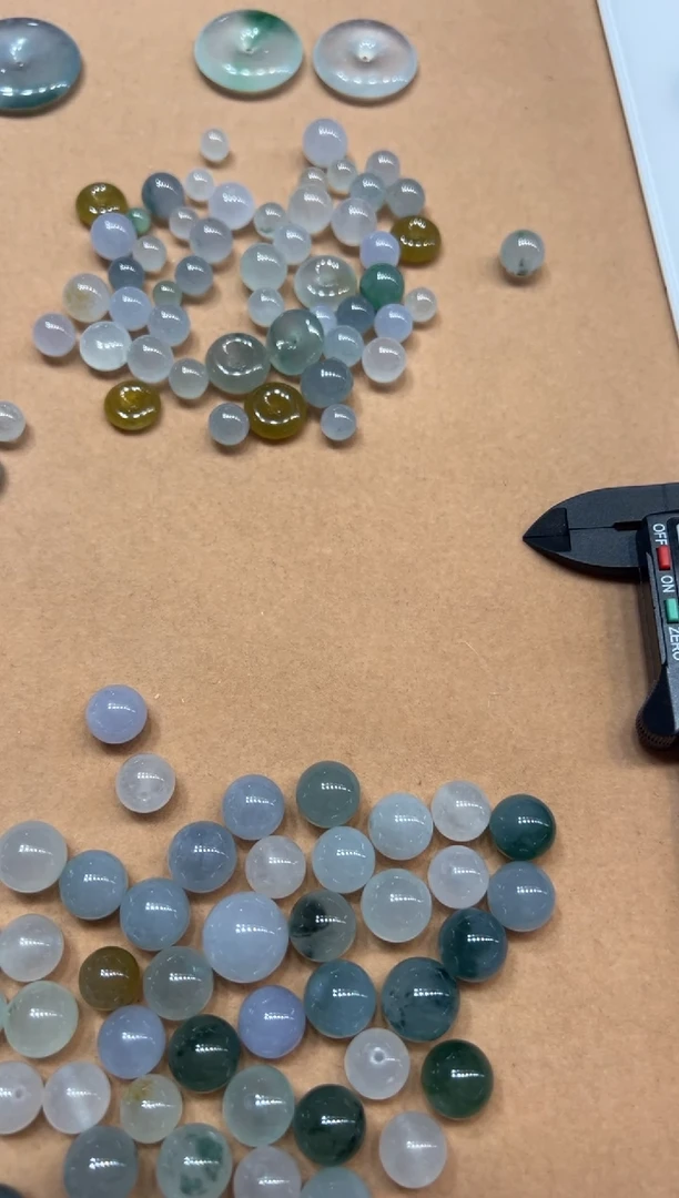 【闪购商品】定制翡翠未镶嵌珠子