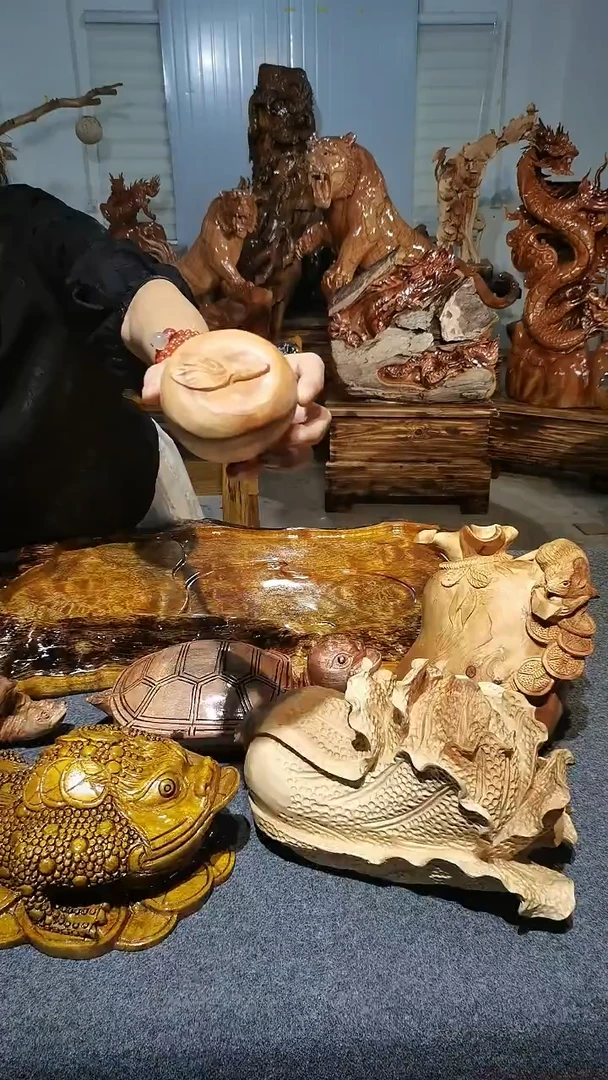木崖柏。苹果摆件，手工雕刻