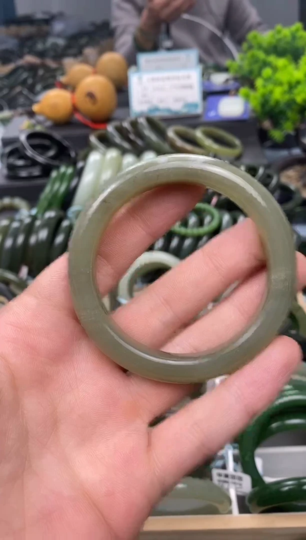 未镶嵌手镯和田玉53.8