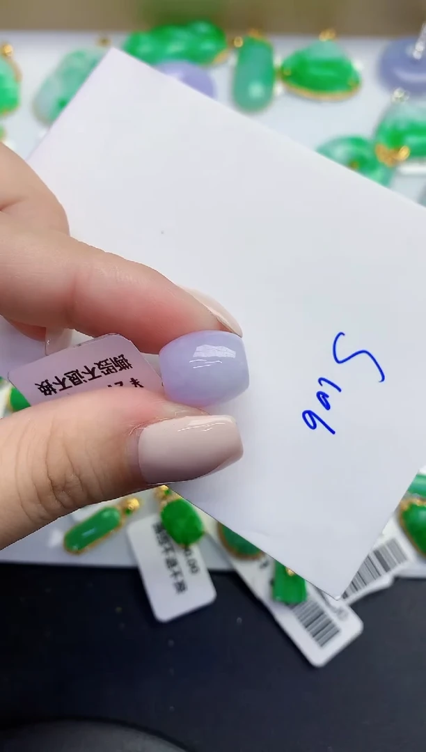 颈饰未镶嵌翡翠缅甸天然翡翠A货