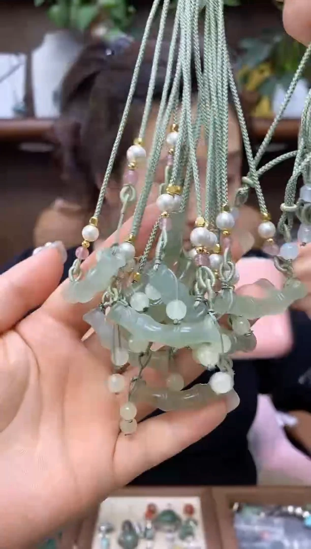 岫玉未镶嵌吊坠多样性发货其中发一