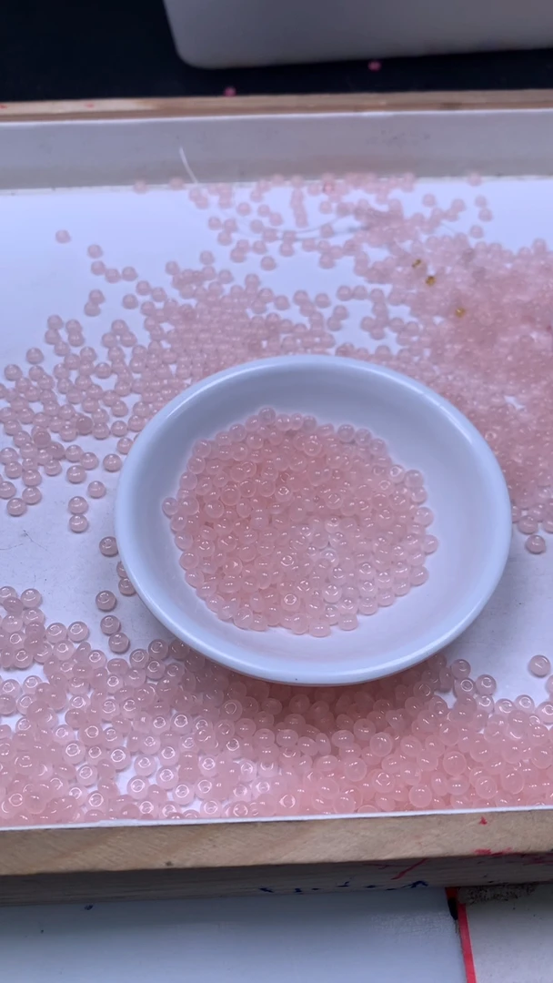 未镶嵌散珠玛瑙/玉髓M965 藕 粉 色2*4mm100个8元