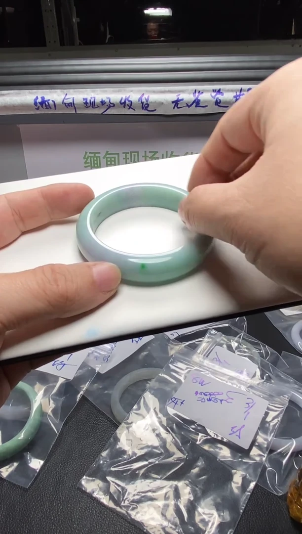 未镶嵌1定制翡翠50