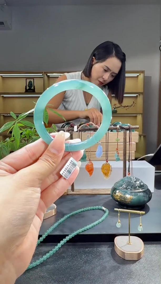 未镶嵌手镯翡翠56圈