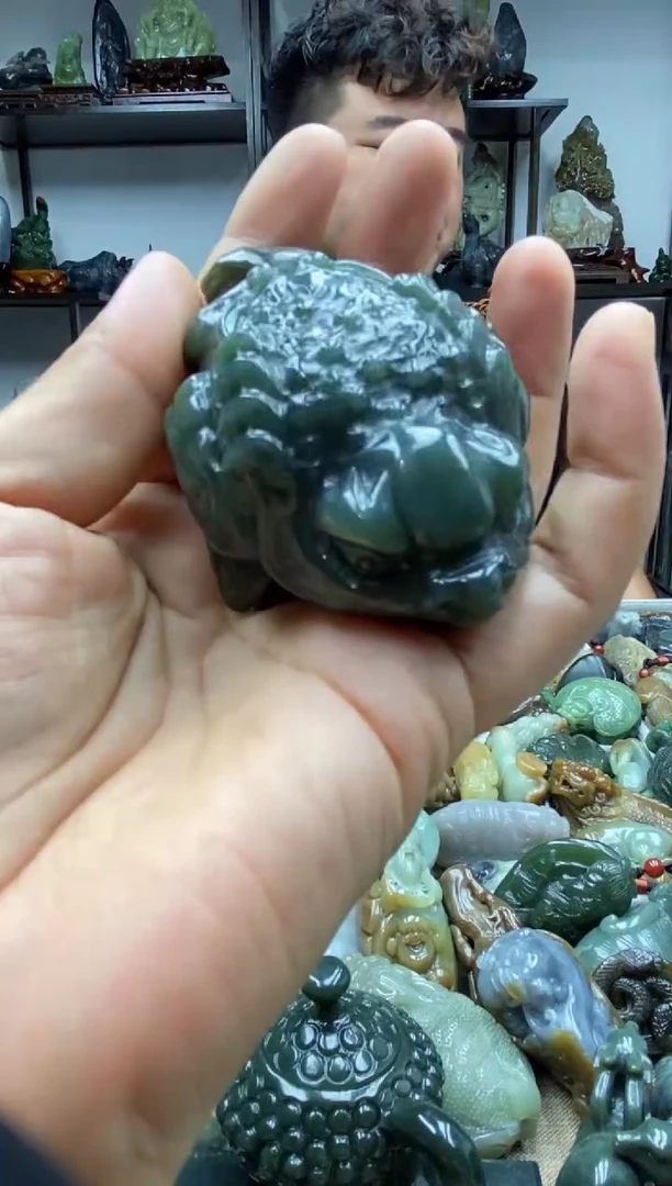 和田玉未镶嵌把件1