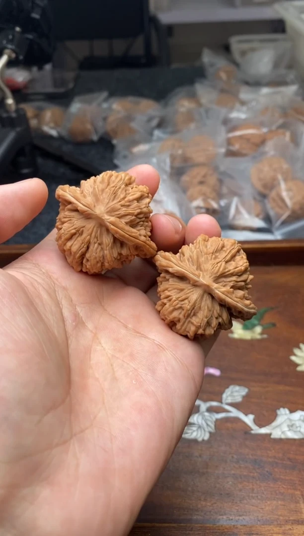 【闪购商品】文玩核桃把件A21号43尺四座楼
