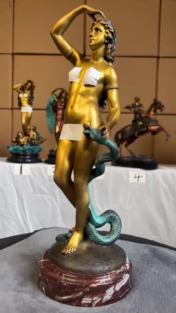 精铜材质精美雕塑