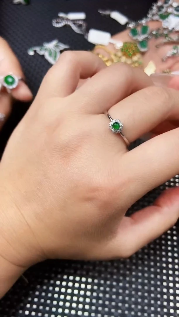 【闪购商品】翡翠戒指未镶嵌1111111111111111