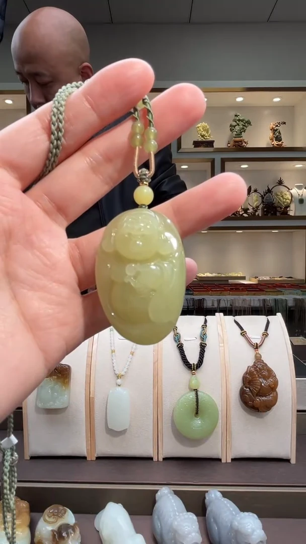 颈饰未镶嵌和田玉1