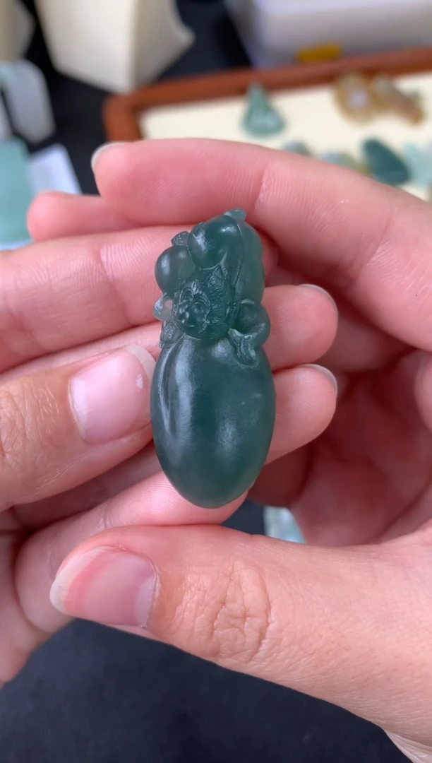 【闪购商品】定制翡翠未镶嵌翡翠