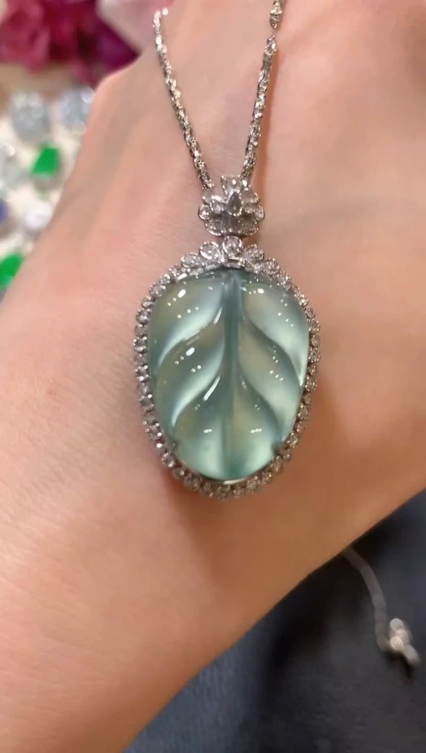 吊坠(不含链)18K金镶嵌翡翠n71