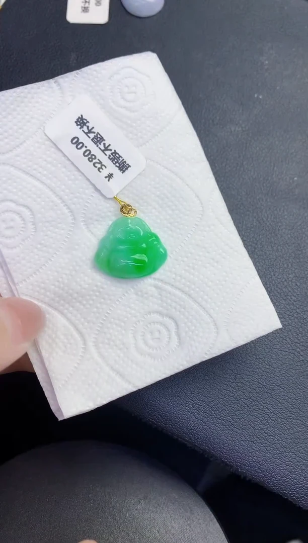 颈饰18K金镶嵌翡翠缅甸天然翡翠A货