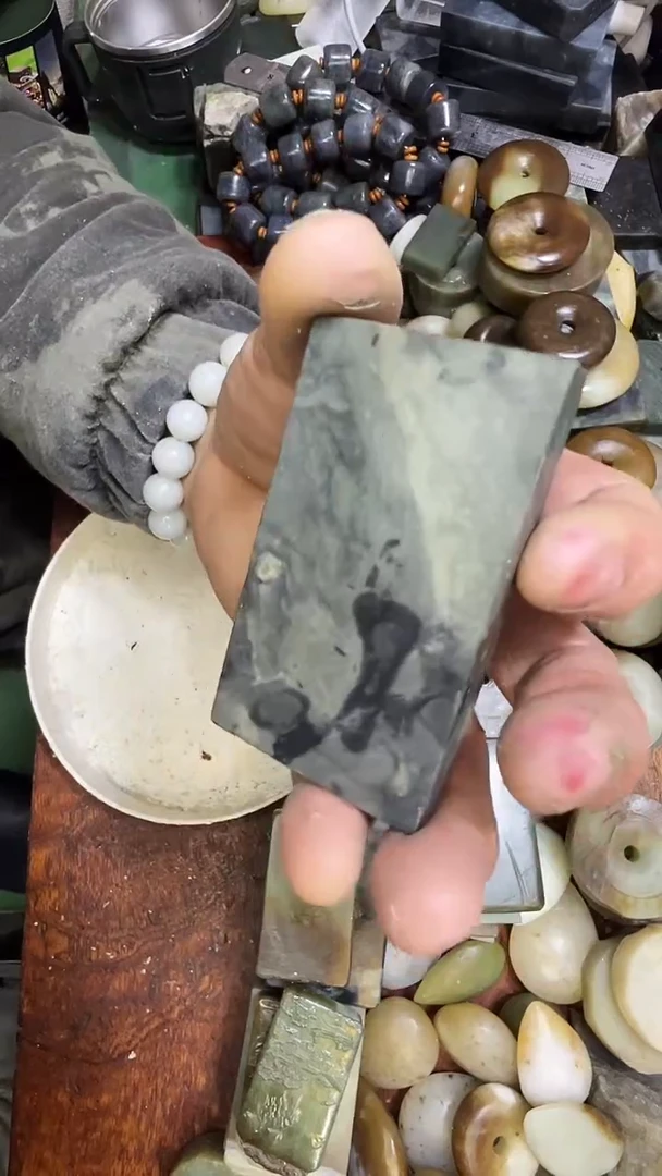 未镶嵌和田玉珠宝半成品1