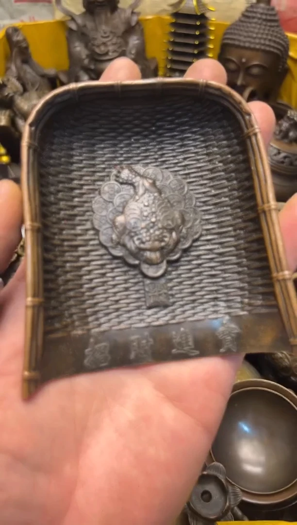 精美铜器，点击下单