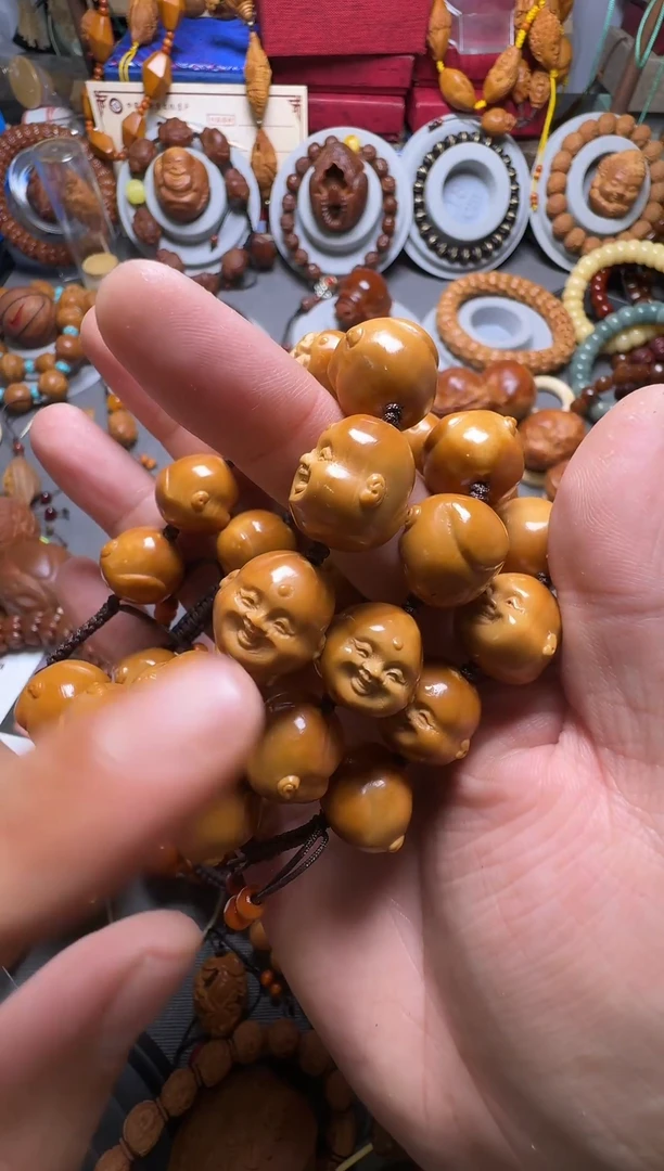 手串橄榄核人生百态