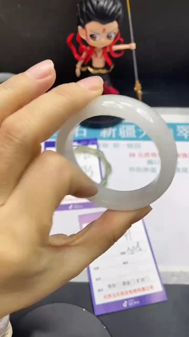 未镶嵌手镯石英质玉41