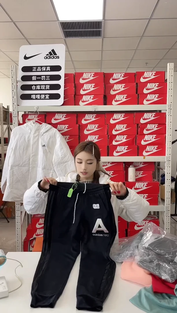 编码303  尺码s  胸围衣长  正品直播间过款