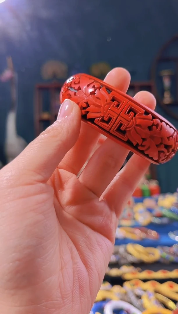 【闪购商品】非遗技艺雕漆古贝手镯 圈口55-58