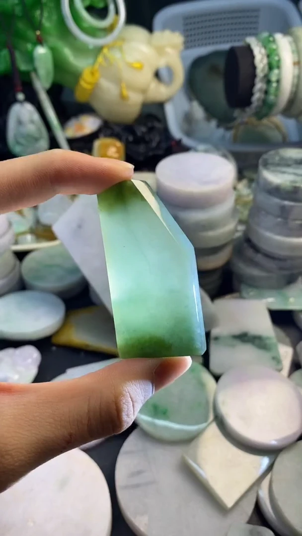 未镶嵌挂件翡翠A货翡翠