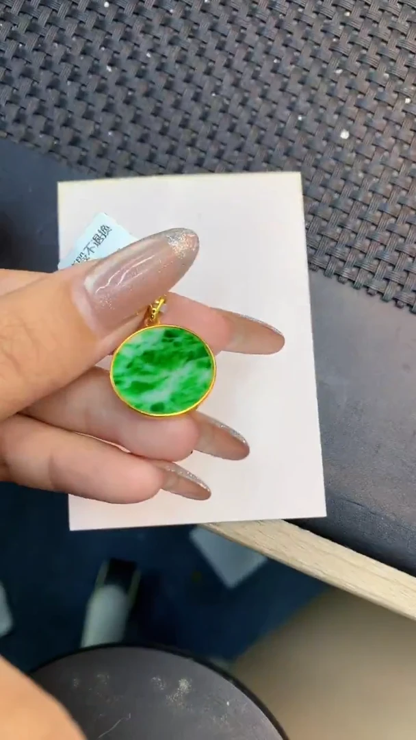 颈饰未镶嵌翡翠1