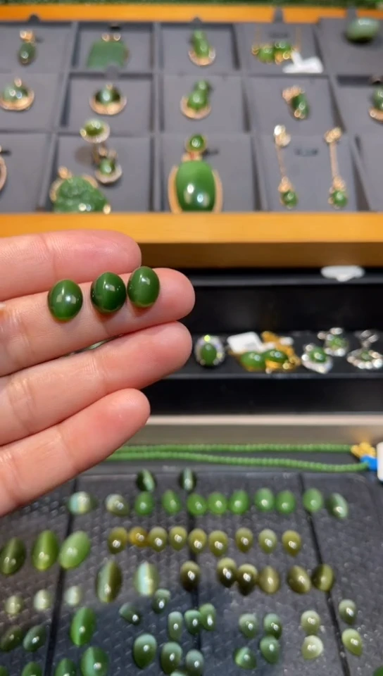 【闪购商品】和田玉碧玉菠菜绿猫眼裸石未镶嵌多样性发一