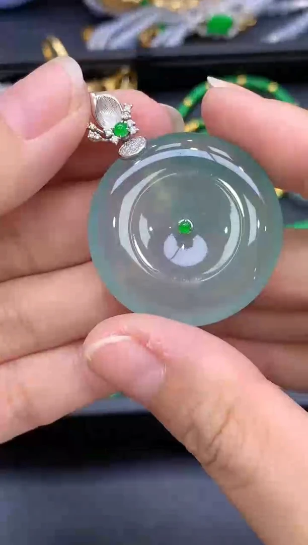 颈饰18K金镶嵌翡翠729-中国好珍宝