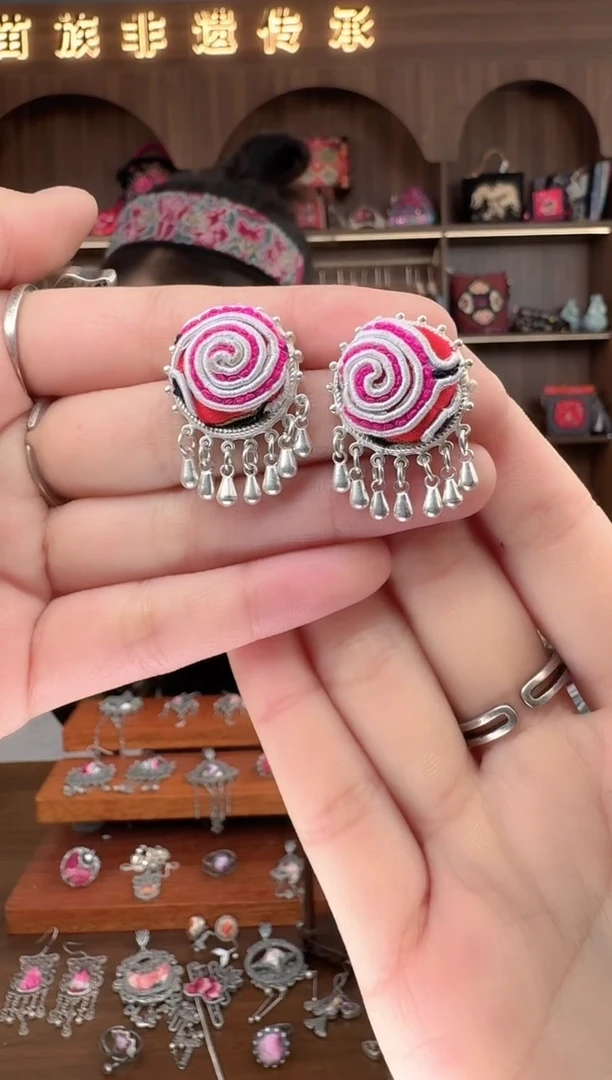 【闪购商品】织绣扶光苗绣传承47