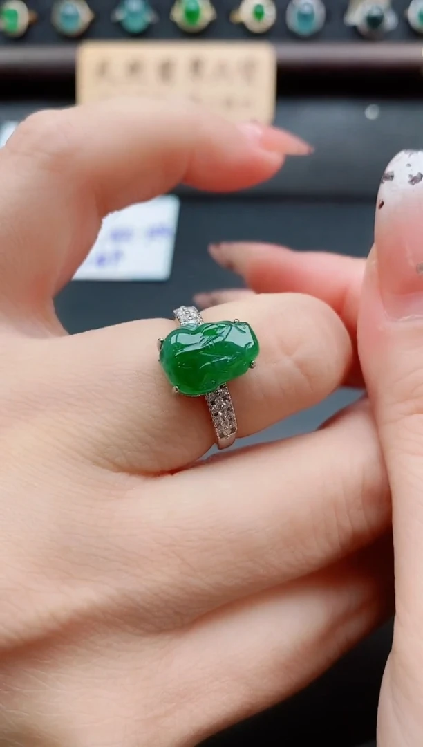 银S925镶嵌戒指翡翠1