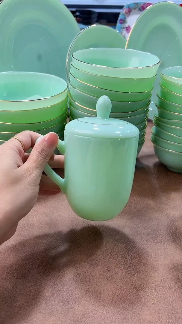 玉瓷盖杯1只餐具