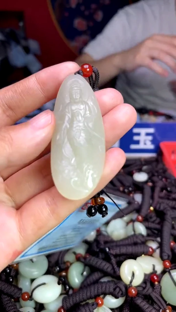 未镶嵌和田玉挂件1