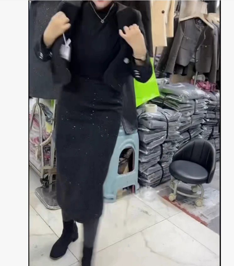 2025冬季时尚潮流百搭精品女装辉oow