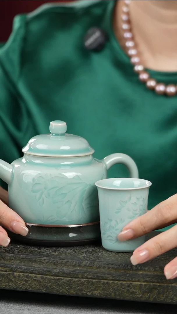 吴利军德钟壶=闻香杯（挑选刻花）