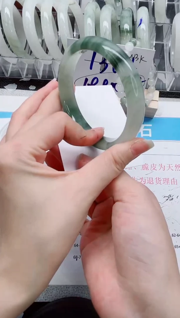 【闪购商品】石英质玉手镯未镶嵌A446-63.1