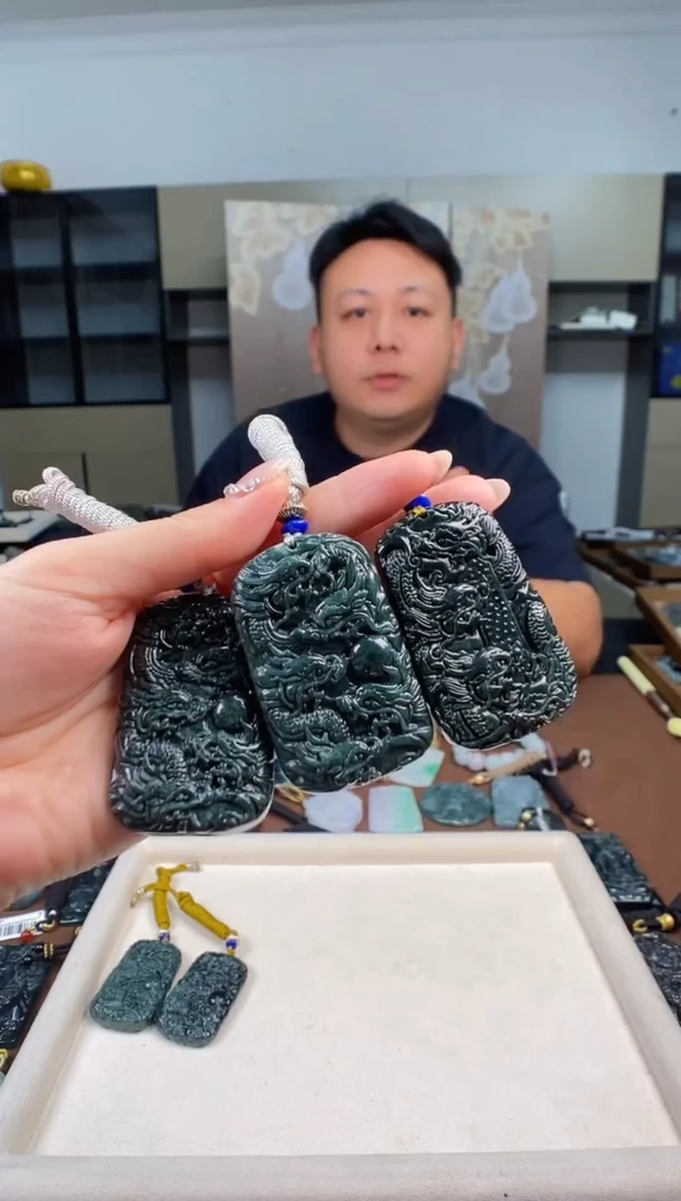 颈饰未镶嵌翡翠多样性发其一