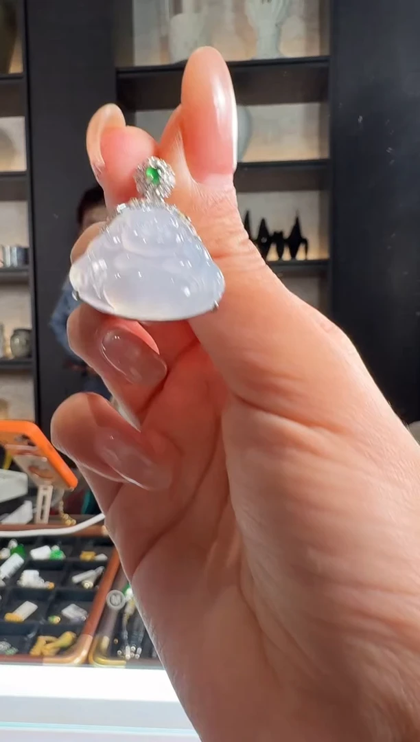 颈饰银S925镶嵌翡翠95