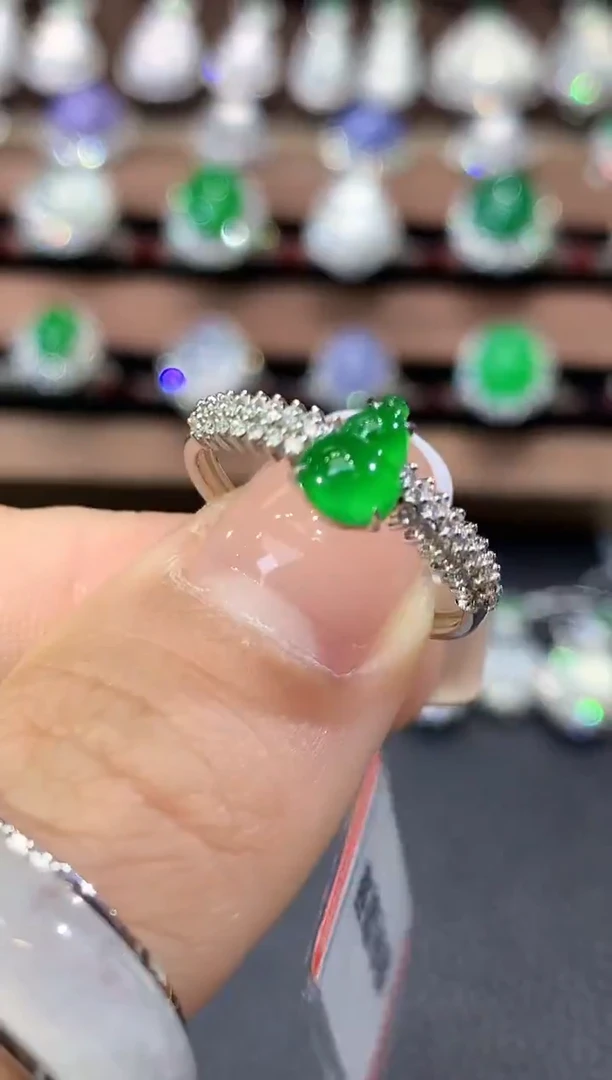 18K金镶嵌戒指翡翠C59