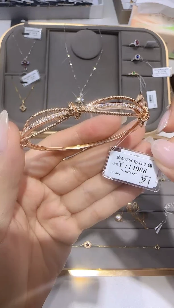 18K金镶嵌手镯钻石18K金手镯12440