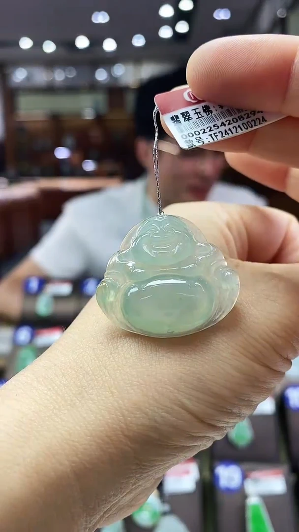 颈饰未镶嵌翡翠佛公