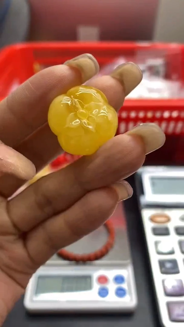 琥珀未镶嵌珠宝奇石386