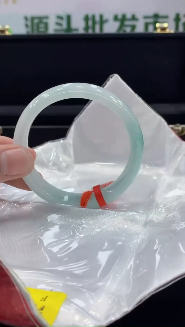 未镶嵌手镯翡翠翡翠手镯