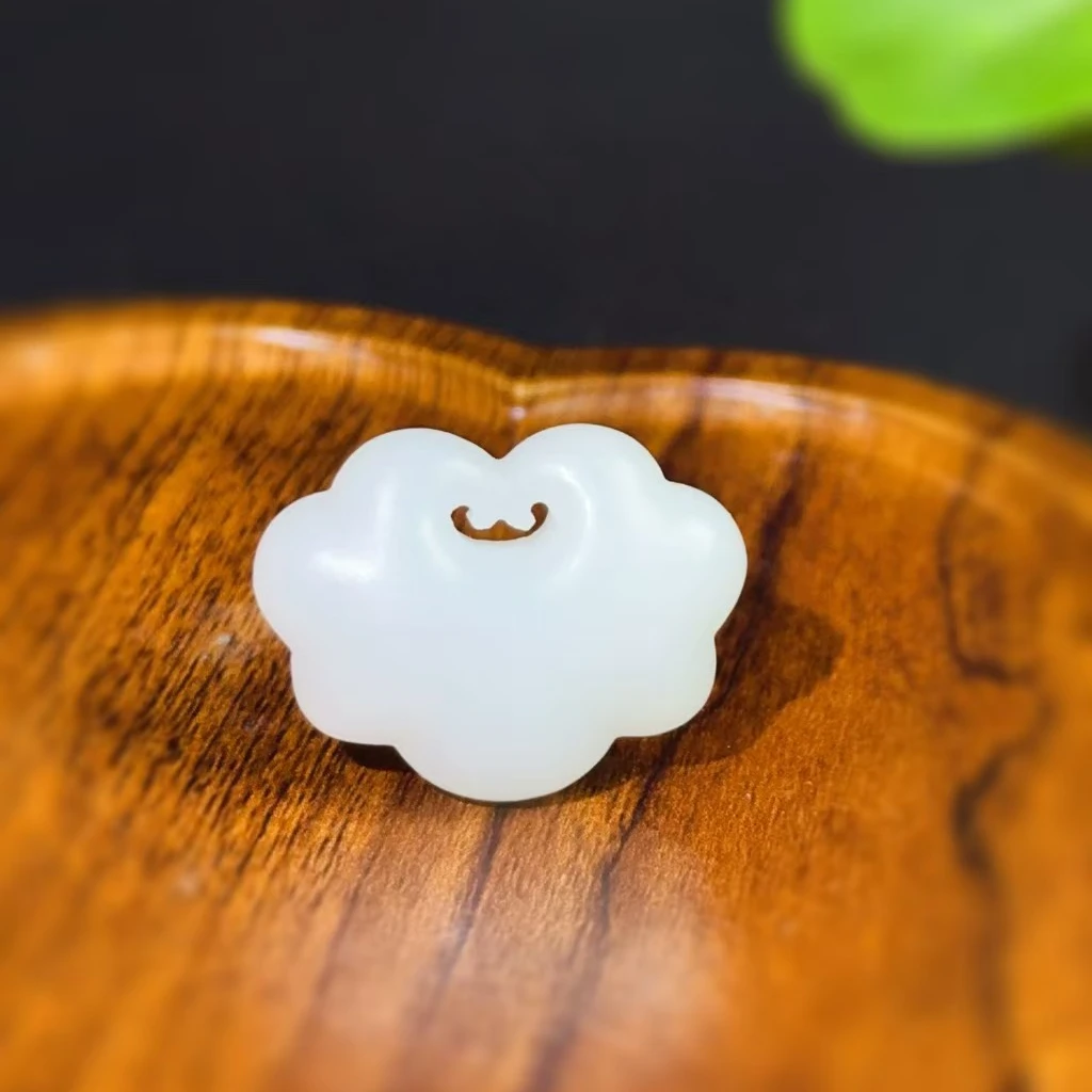 和田玉白玉如意锁吊坠