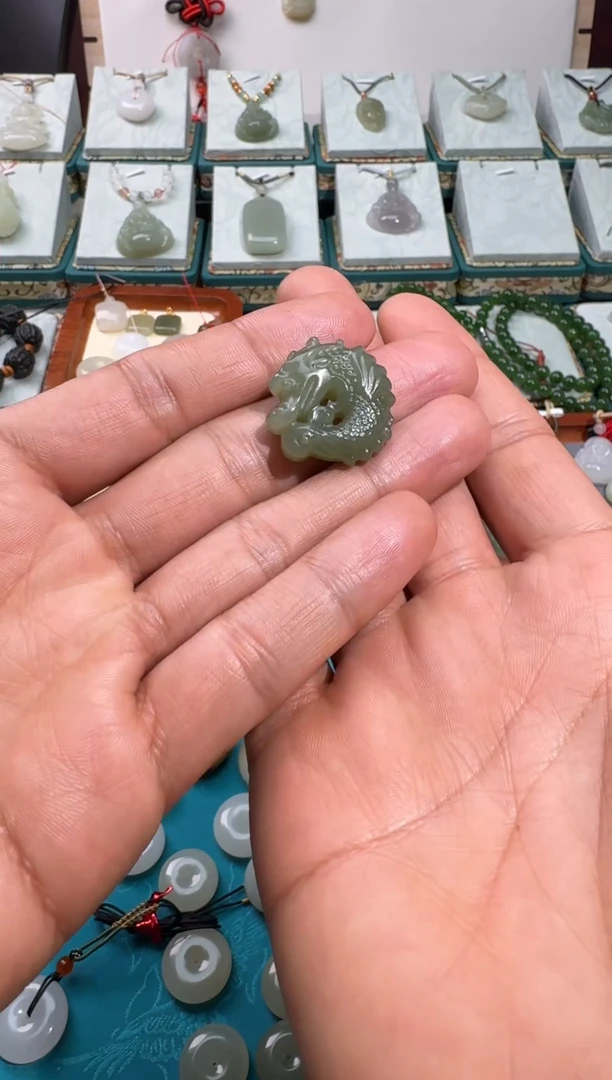 【闪购商品】和田玉颈饰未镶嵌鱼化龙