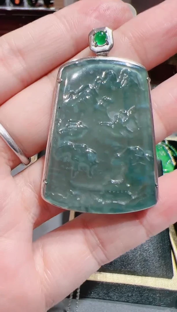 【闪购商品】翡翠颈饰未镶嵌202512275