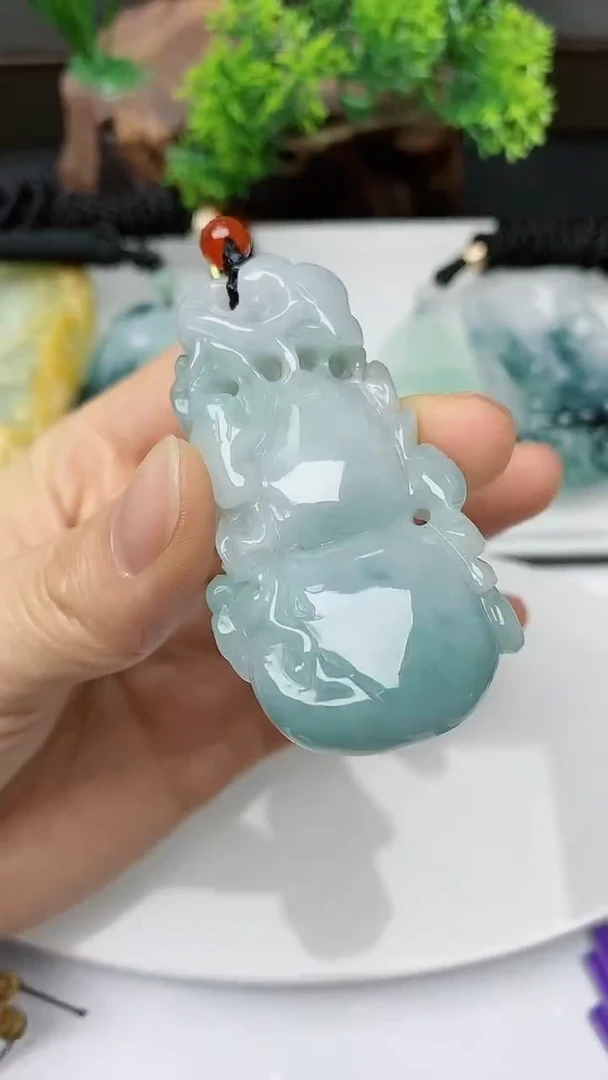 【闪购商品】翡翠颈饰未镶嵌